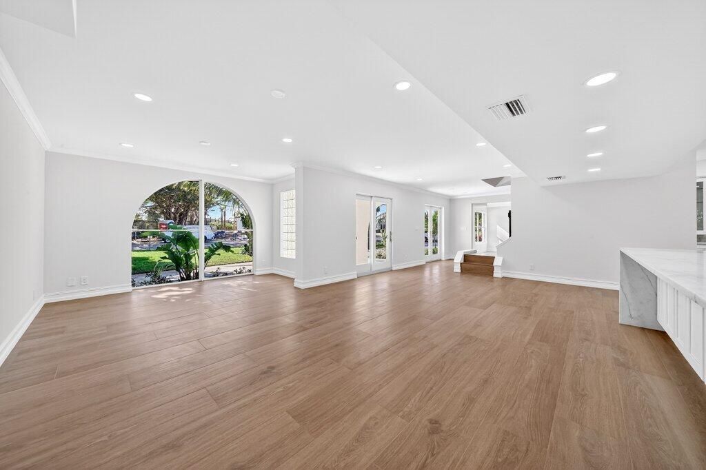 37 E High Point Road, Sewalls Point, FL 34996 Photo