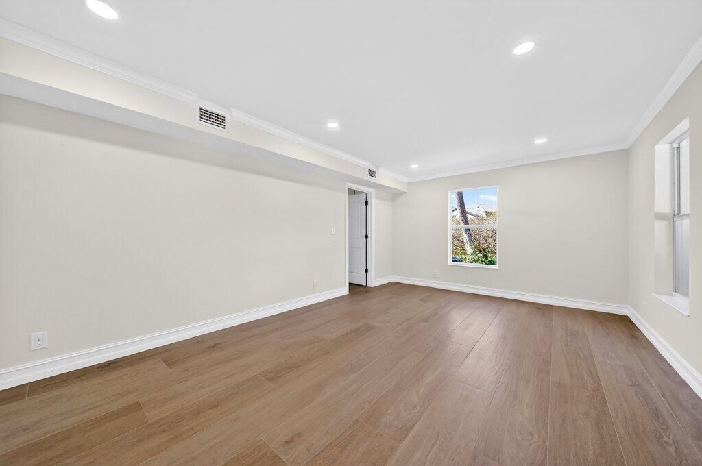 37 E High Point Road, Sewalls Point, FL 34996 Photo