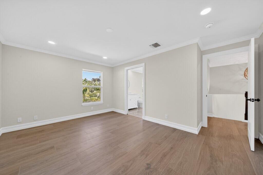 37 E High Point Road, Sewalls Point, FL 34996 Photo