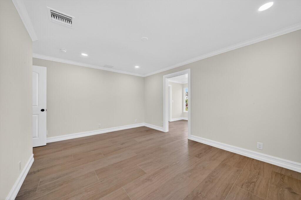 37 E High Point Road, Sewalls Point, FL 34996 Photo