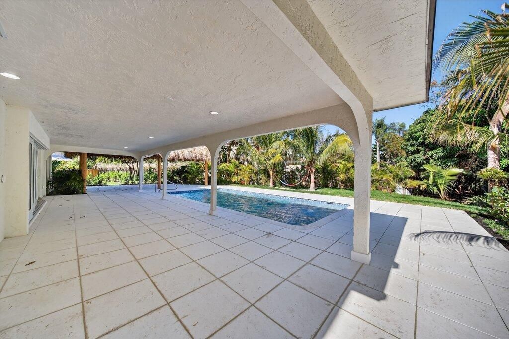 37 E High Point Road, Sewalls Point, FL 34996 Photo