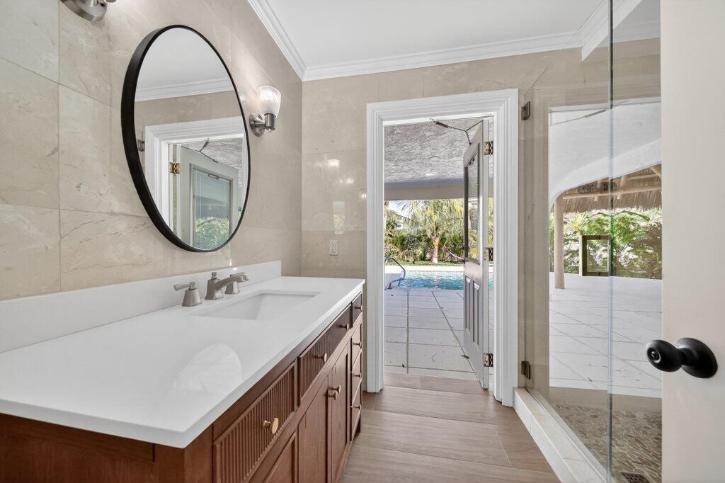 37 E High Point Road, Sewalls Point, FL 34996 Photo