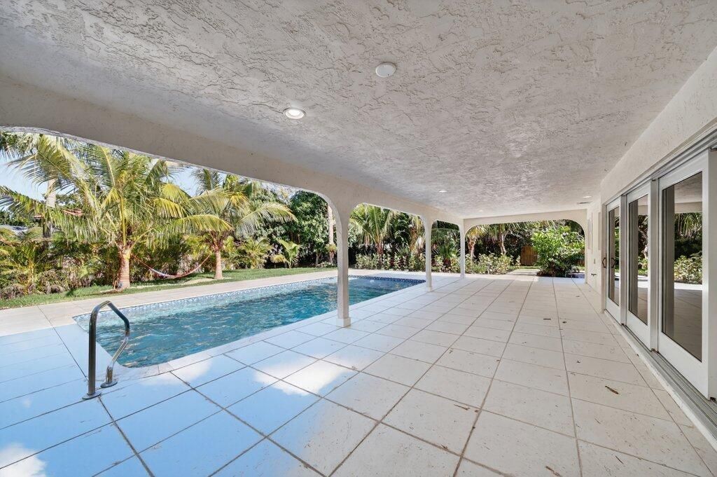 37 E High Point Road, Sewalls Point, FL 34996 Photo