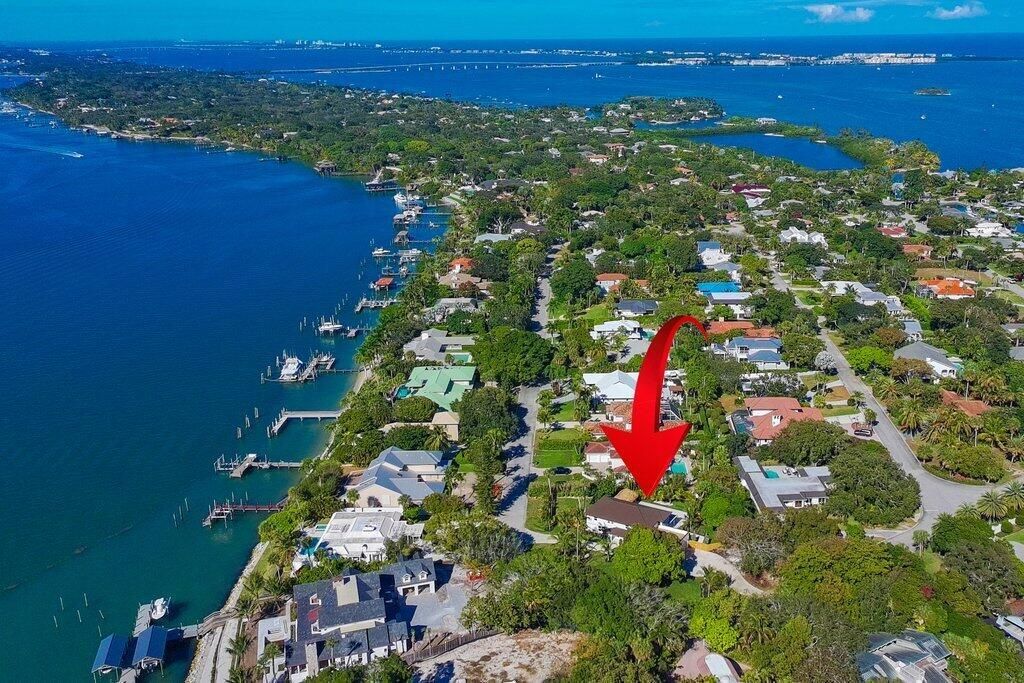 37 E High Point Road, Sewalls Point, FL 34996 Photo