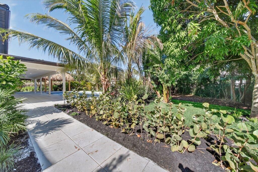 37 E High Point Road, Sewalls Point, FL 34996 Photo