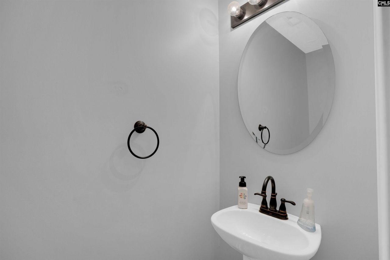 321 Concord Place Road Photo 14