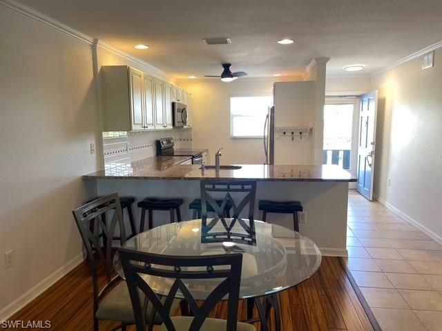 632 Victoria Dr, Unit 201, Cape Coral, FL 33904 Photo