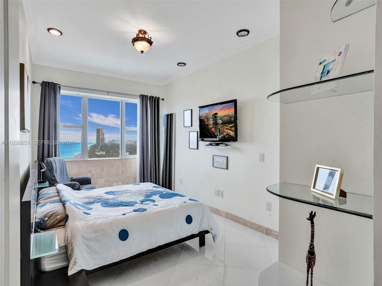 3180 S Ocean Dr, Unit 1709, Hallandale Beach, FL 33009 Photo