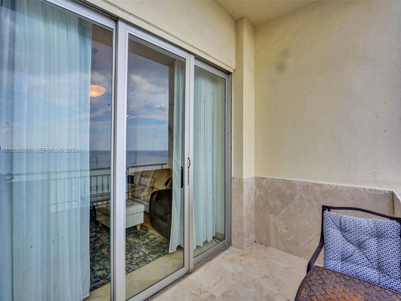 3180 S Ocean Dr, Unit 1709, Hallandale Beach, FL 33009 Photo
