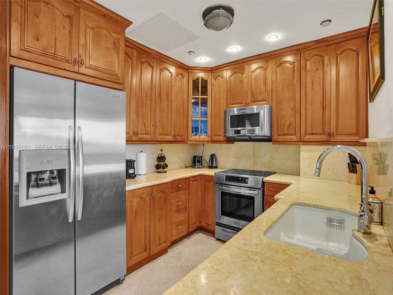 3180 S Ocean Dr, Unit 1709, Hallandale Beach, FL 33009 Photo
