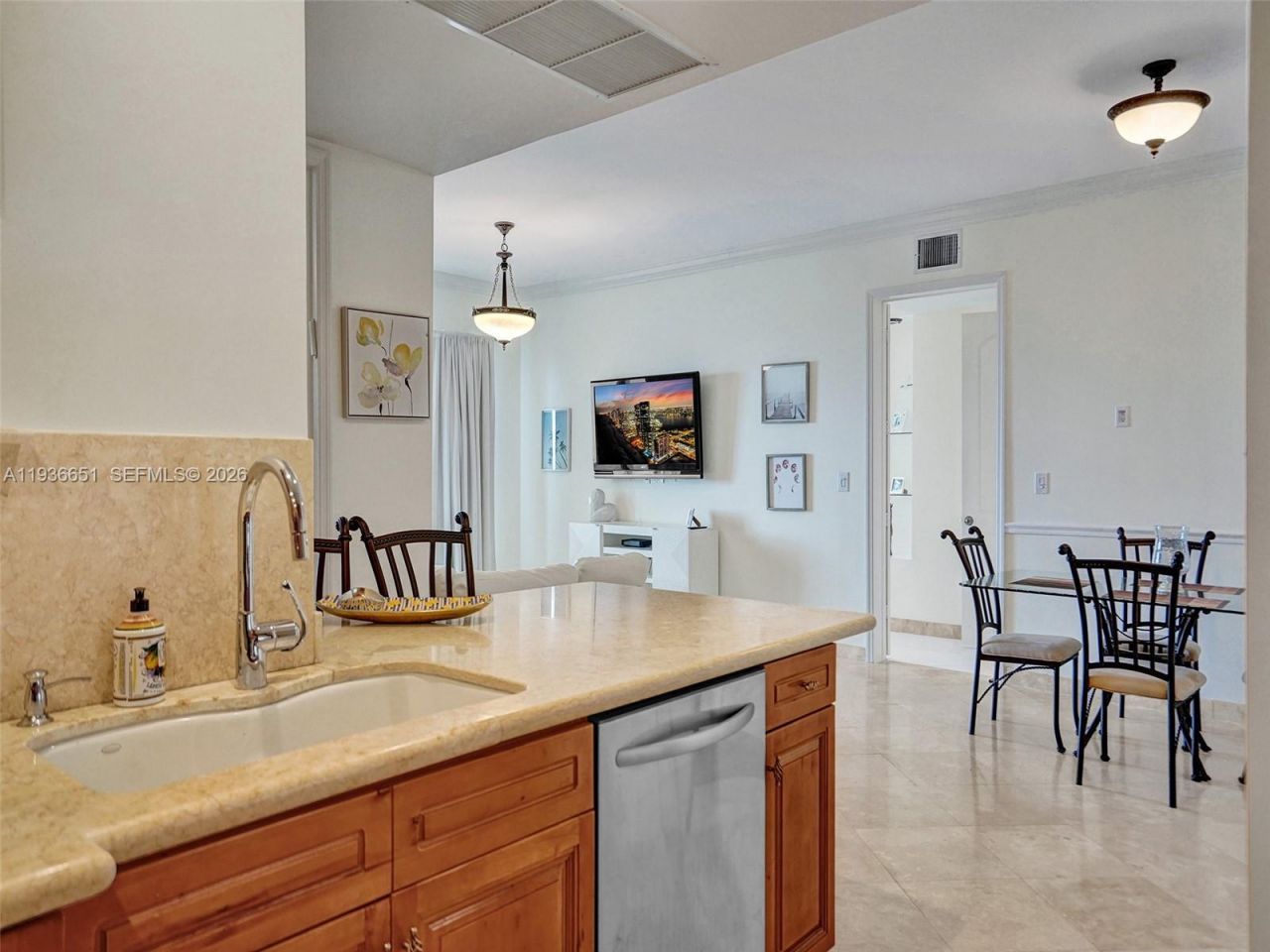 3180 S Ocean Dr, Unit 1709, Hallandale Beach, FL 33009 Photo