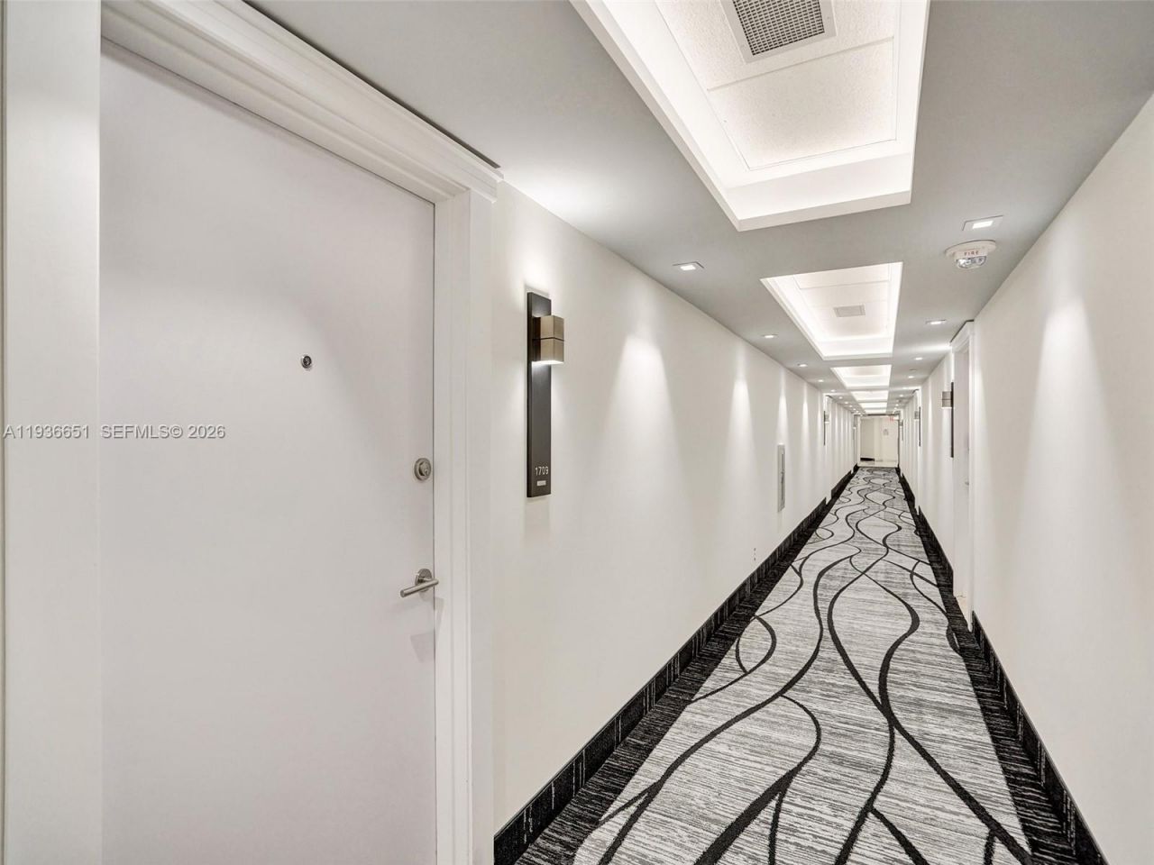 3180 S Ocean Dr, Unit 1709, Hallandale Beach, FL 33009 Photo