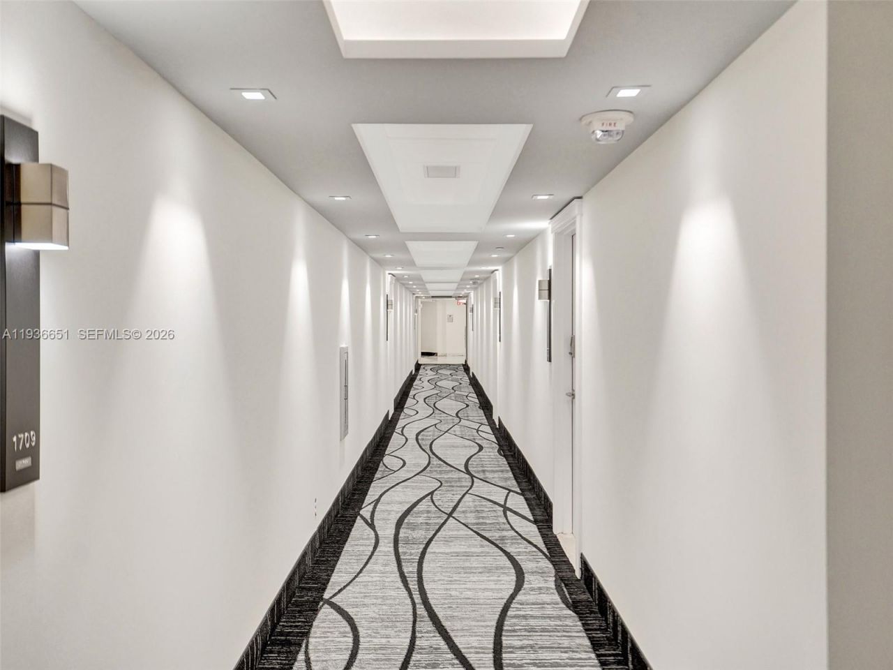 3180 S Ocean Dr, Unit 1709, Hallandale Beach, FL 33009 Photo