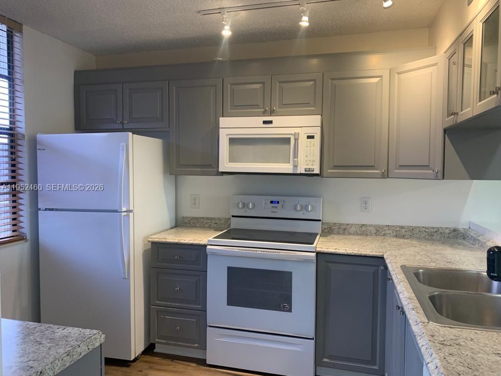 1703 Whitehall Dr, Unit 306, Davie, FL 33324 Photo