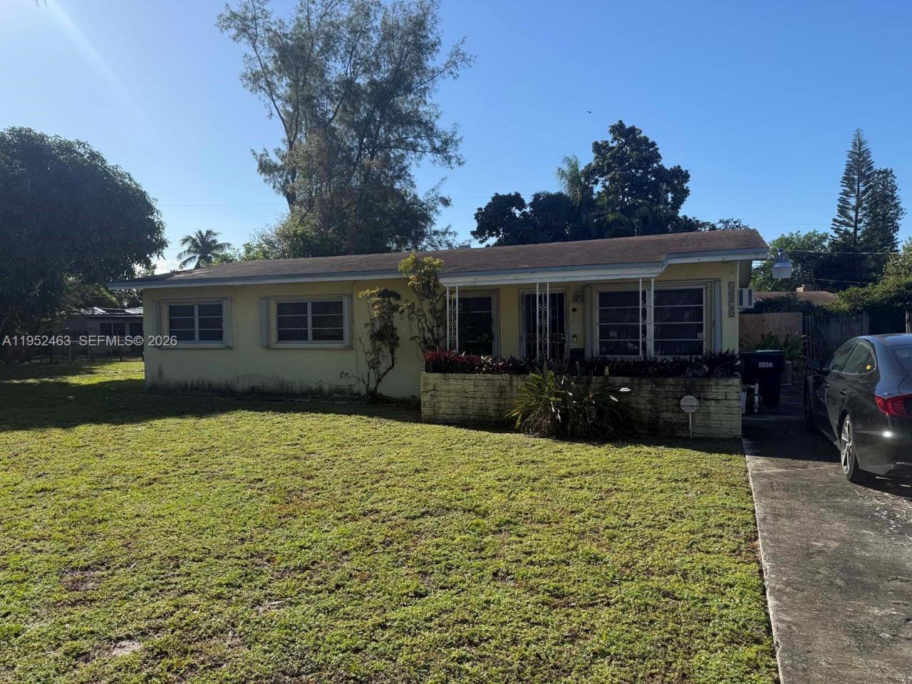 1870 NE 154th Ter, North Miami Beach, FL 33162 Photo