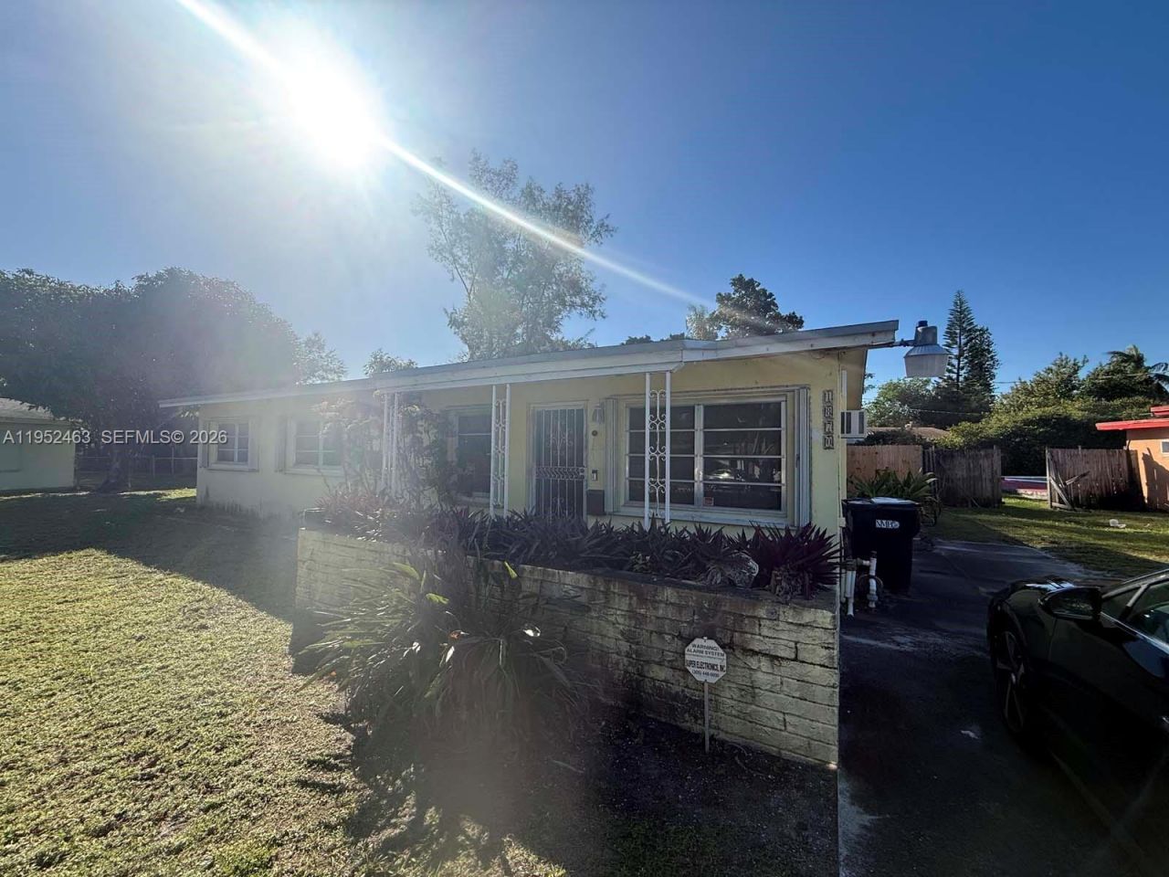 1870 NE 154th Ter, North Miami Beach, FL 33162 Photo