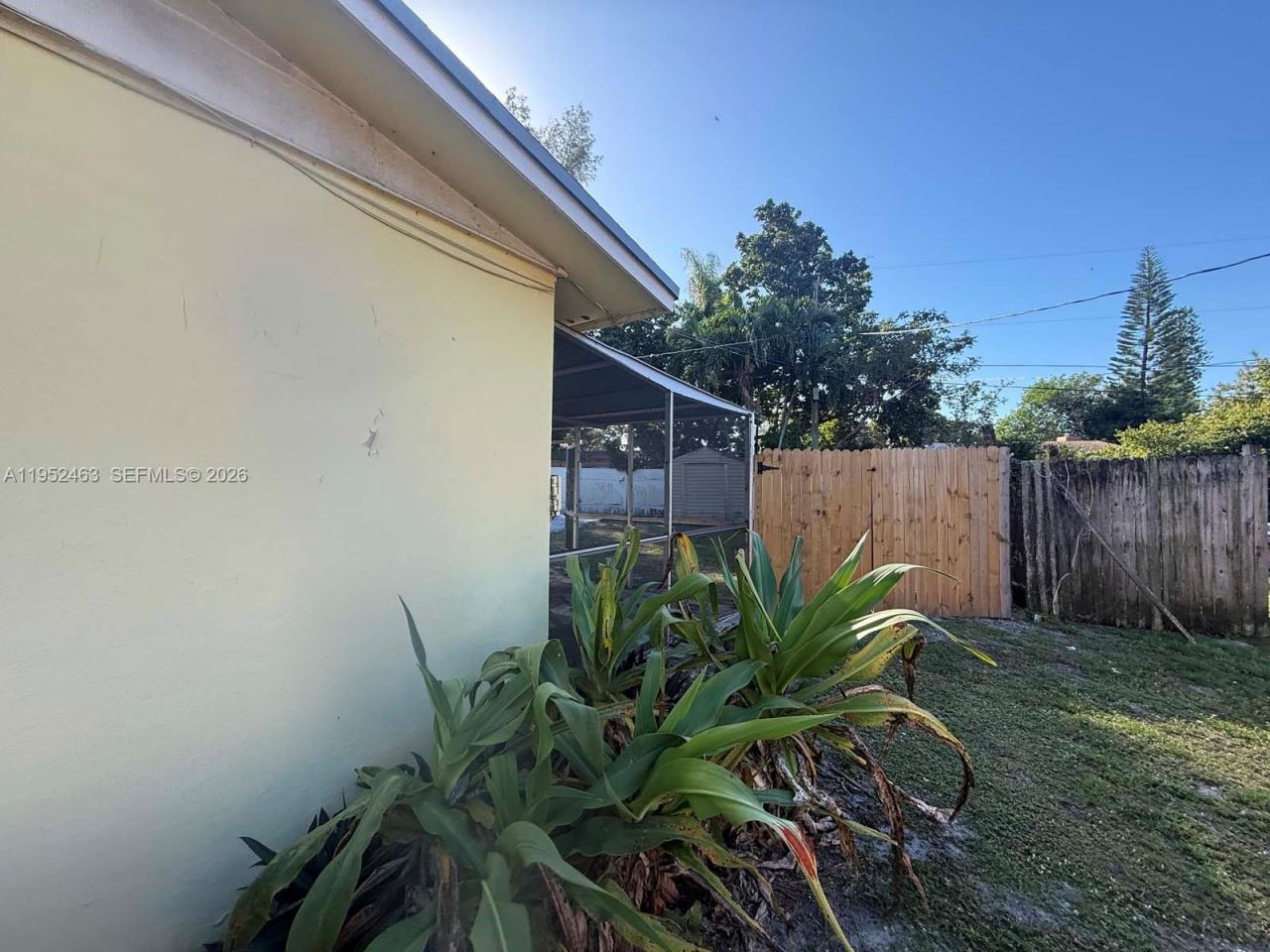 1870 NE 154th Ter, North Miami Beach, FL 33162 Photo