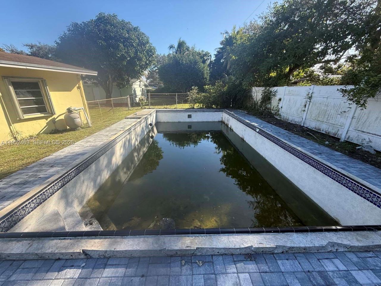 1870 NE 154th Ter, North Miami Beach, FL 33162 Photo