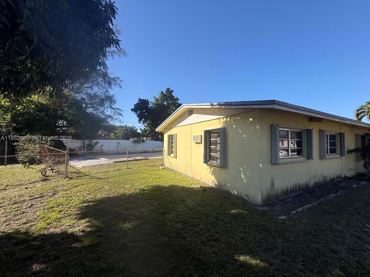 1870 NE 154th Ter, North Miami Beach, FL 33162 Photo