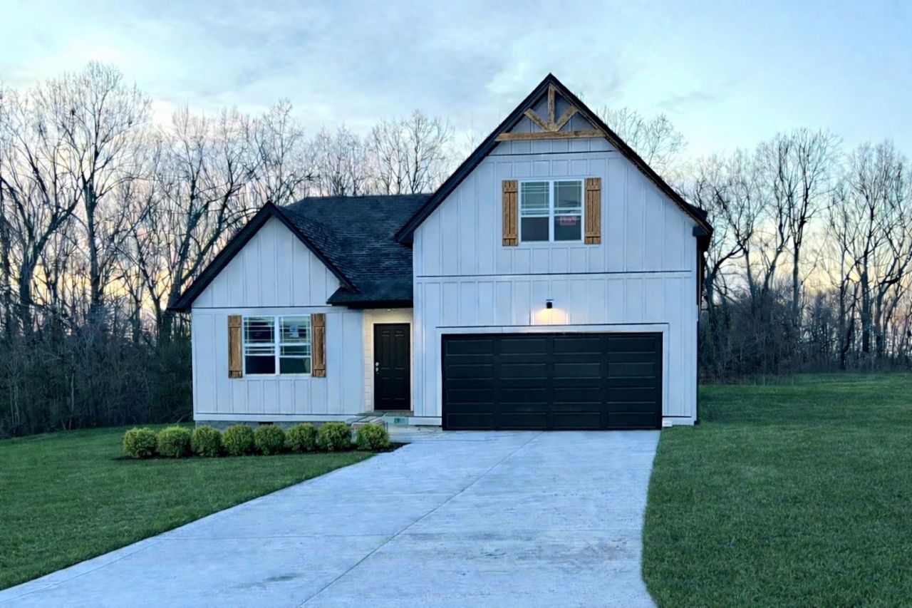 502 Mandalorian Way, Dickson, TN 37055 Main Photo