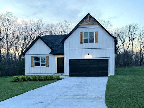 502 Mandalorian Way, Dickson, TN 37055