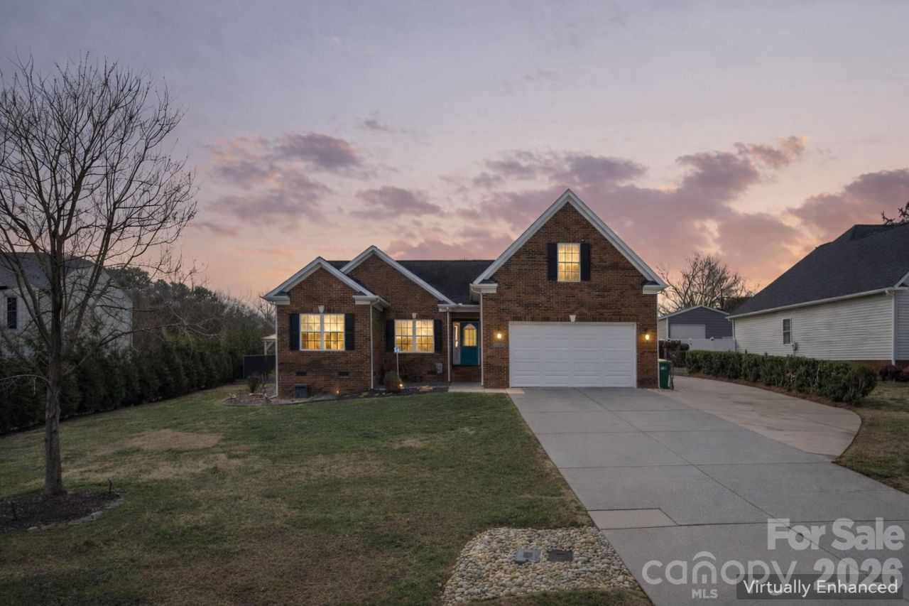 1911 Redwood Drive, Oakboro, NC 28129 Main Photo