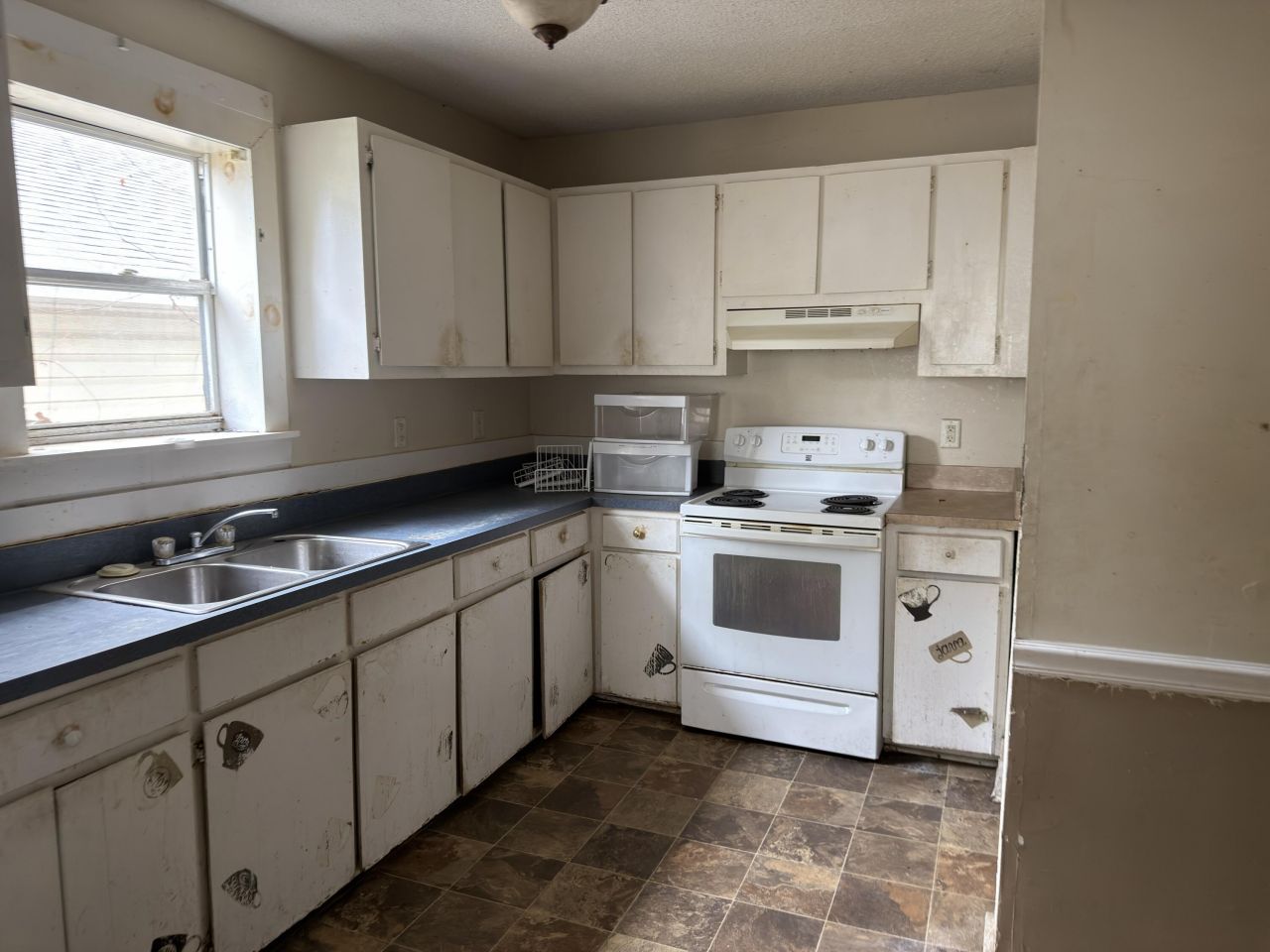 1937 Baxter Street Photo 3