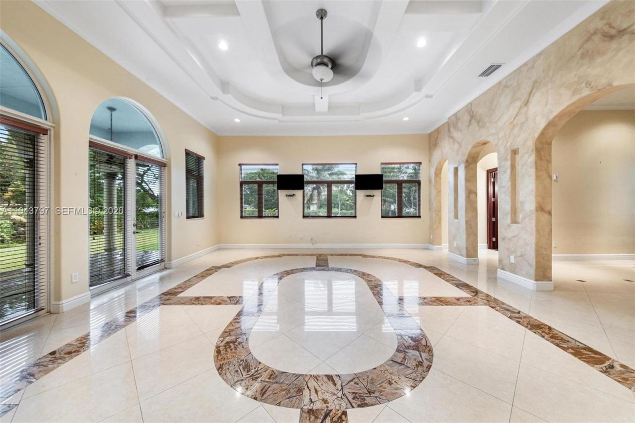 14781 S River Dr, Miami, FL 33167 Photo