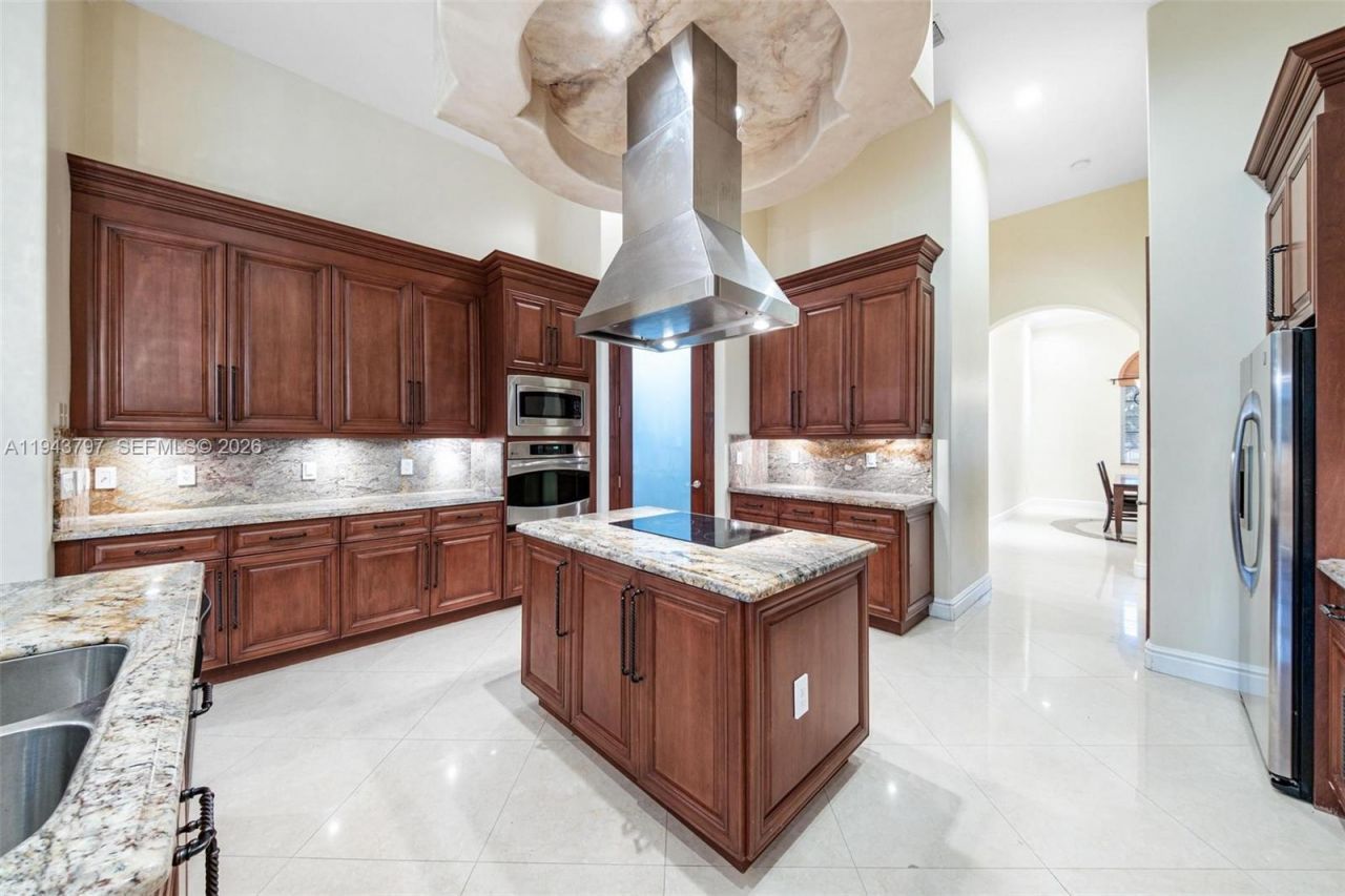 14781 S River Dr, Miami, FL 33167 Photo