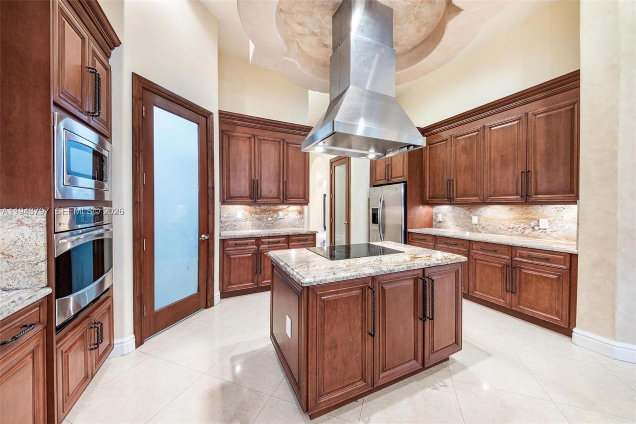 14781 S River Dr, Miami, FL 33167 Photo