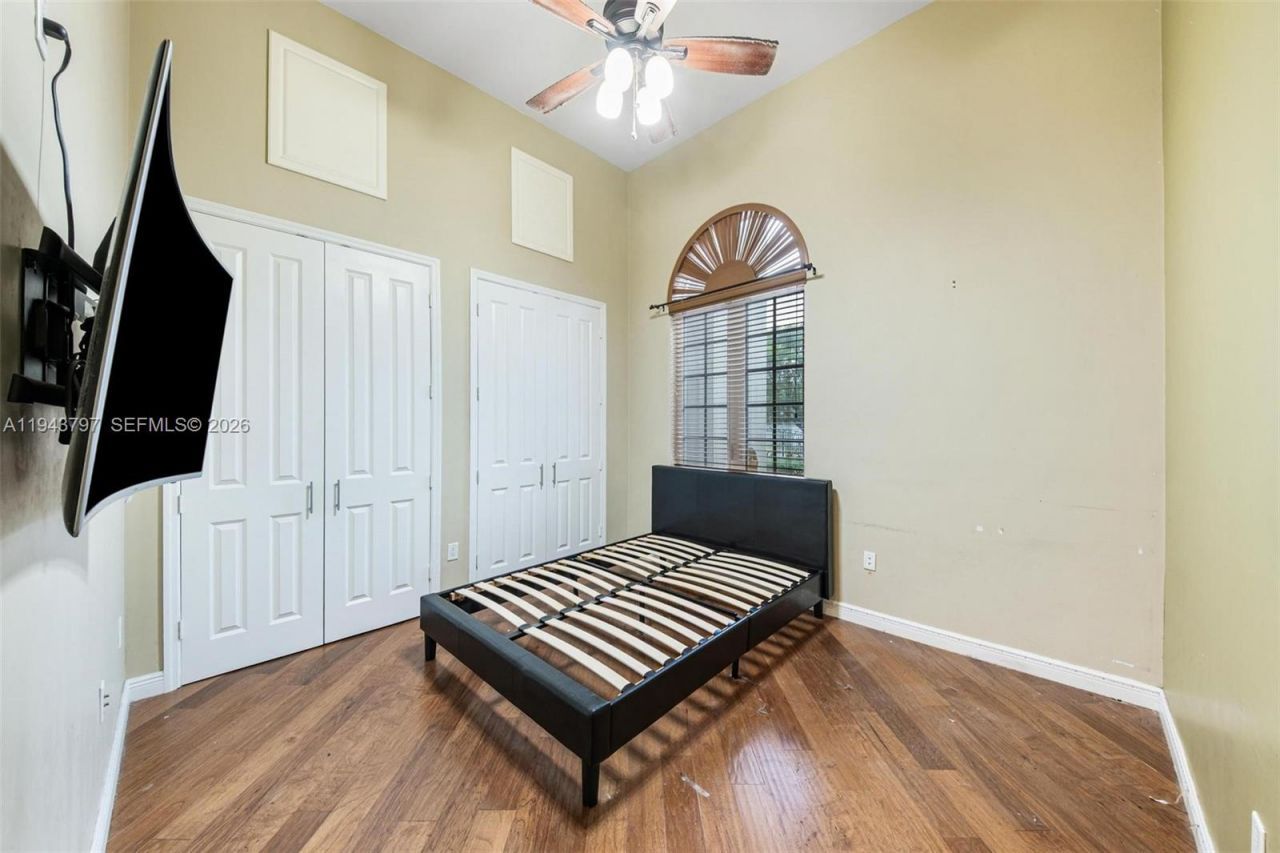 14781 S River Dr, Miami, FL 33167 Photo