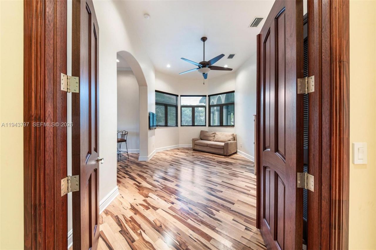 14781 S River Dr, Miami, FL 33167 Photo