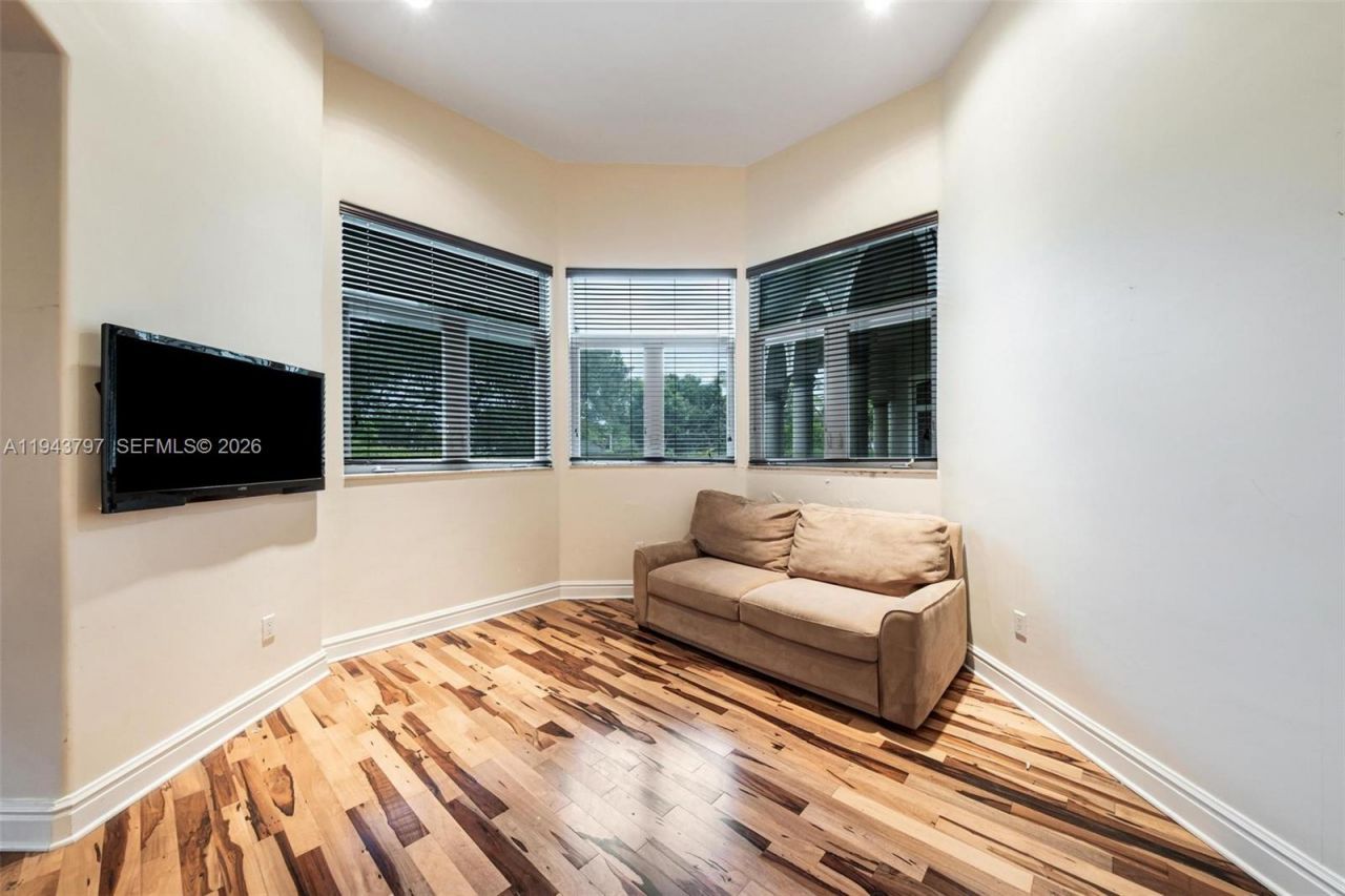 14781 S River Dr, Miami, FL 33167 Photo