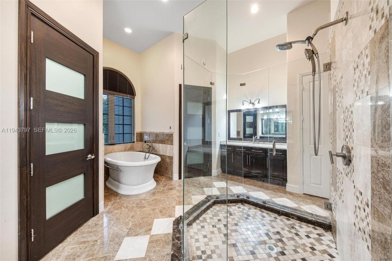 14781 S River Dr, Miami, FL 33167 Photo