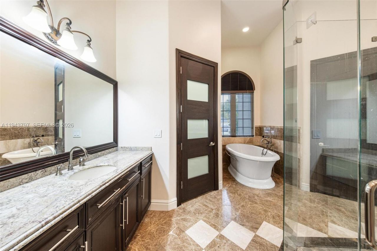 14781 S River Dr, Miami, FL 33167 Photo