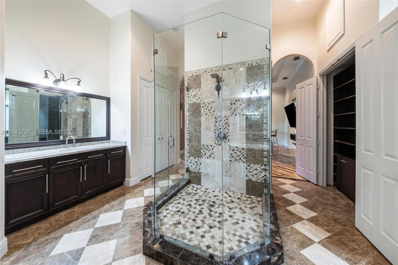 14781 S River Dr, Miami, FL 33167 Photo