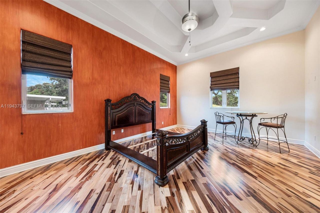 14781 S River Dr, Miami, FL 33167 Photo