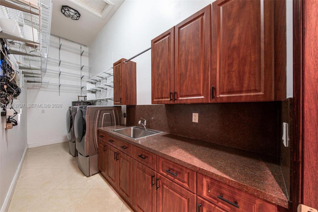 14781 S River Dr, Miami, FL 33167 Photo