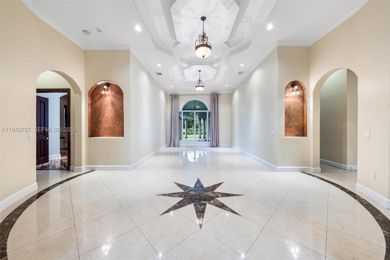 14781 S River Dr, Miami, FL 33167 Photo