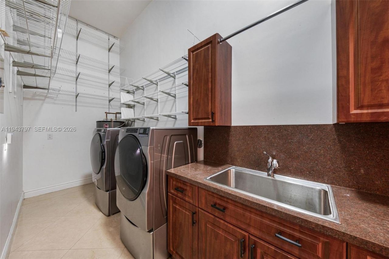 14781 S River Dr, Miami, FL 33167 Photo