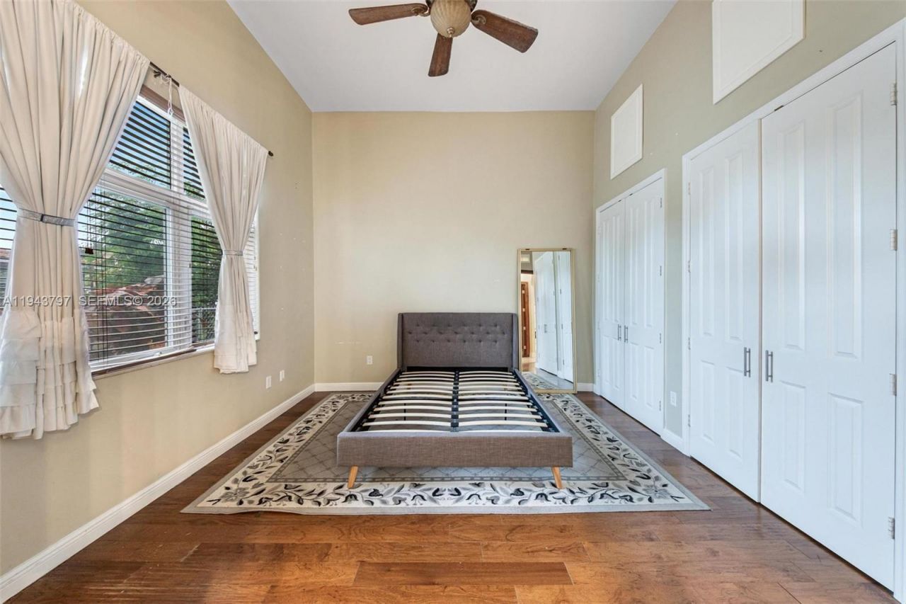 14781 S River Dr, Miami, FL 33167 Photo