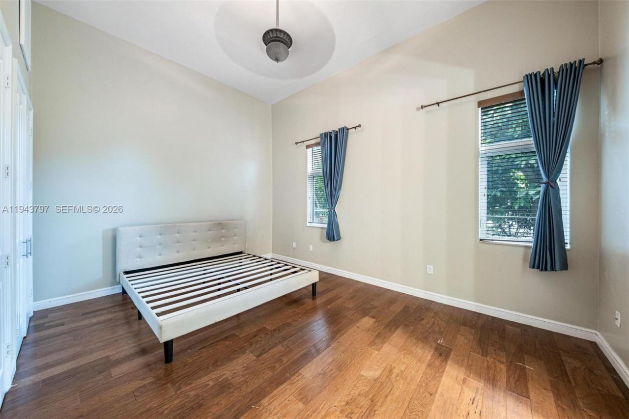 14781 S River Dr, Miami, FL 33167 Photo