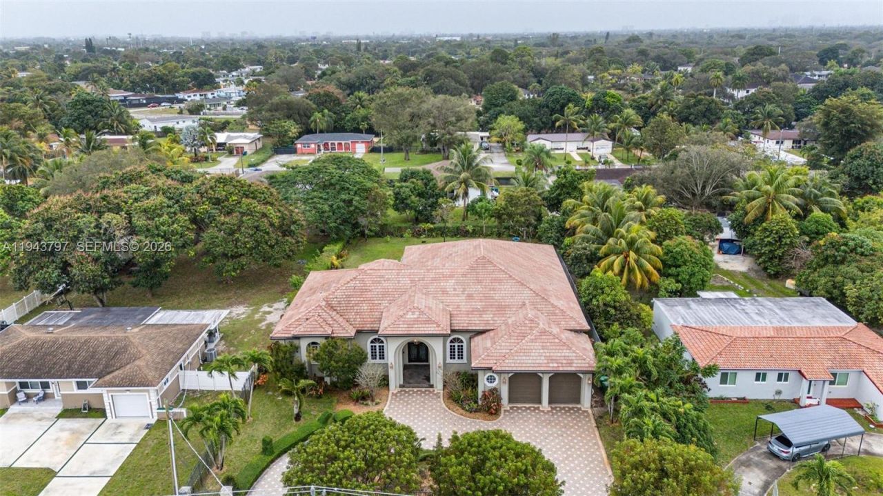 14781 S River Dr, Miami, FL 33167 Photo