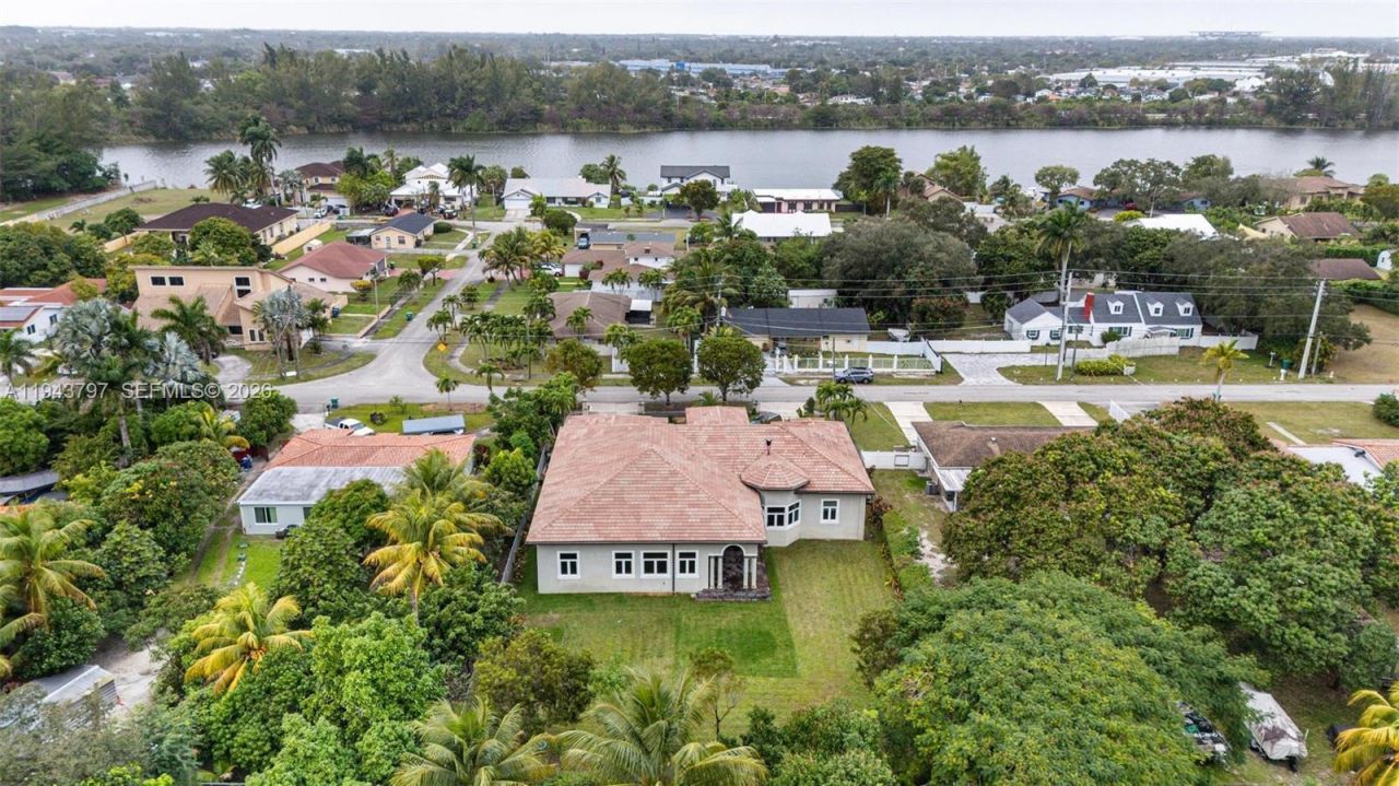 14781 S River Dr, Miami, FL 33167 Photo