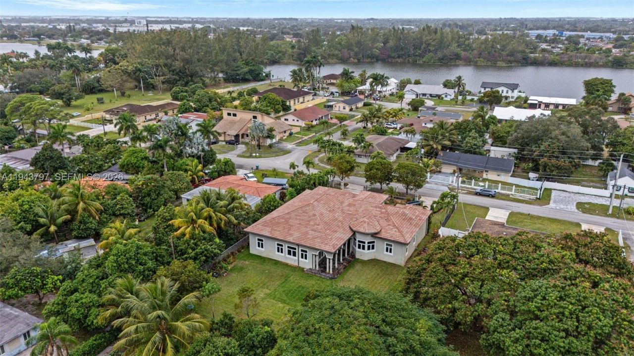 14781 S River Dr, Miami, FL 33167 Photo