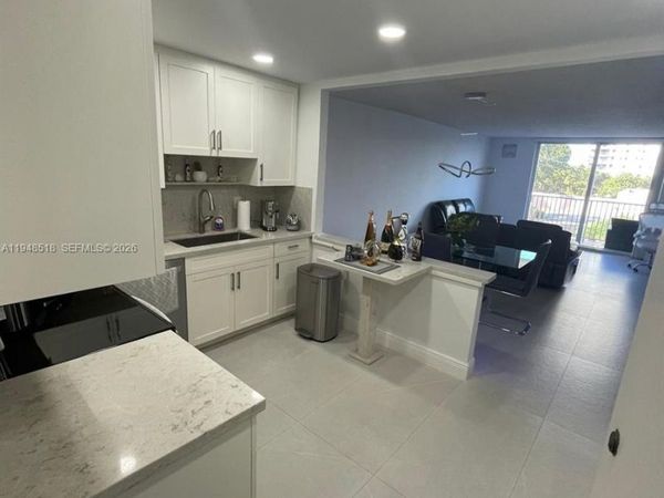 1401 S Ocean Dr , Unit 302, Hollywood, FL 33019