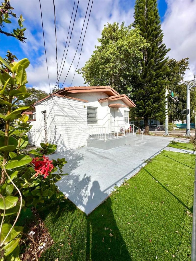 600 SW 16th Ave, Unit 600, Miami, FL 33135 Photo