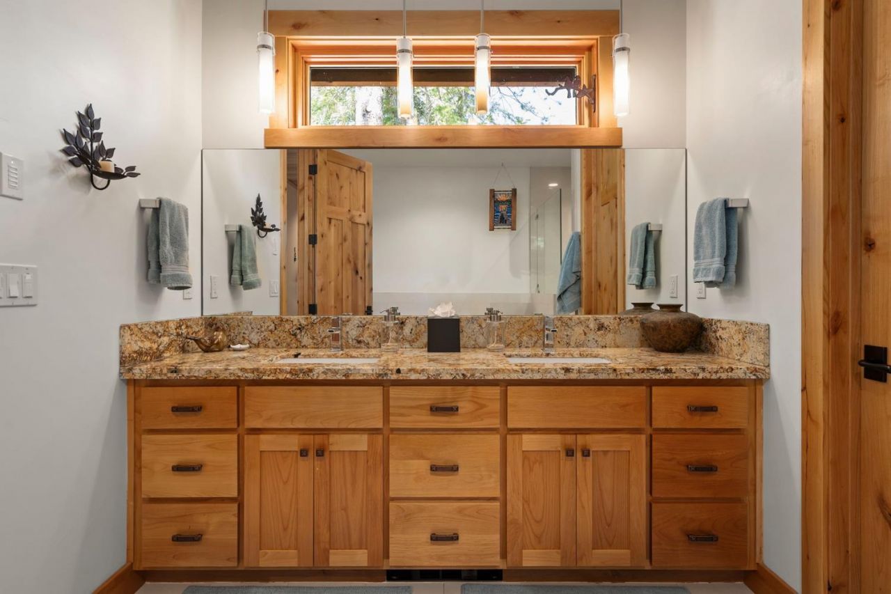 563 Robin Rd, Homewood, CA 96142 Photo