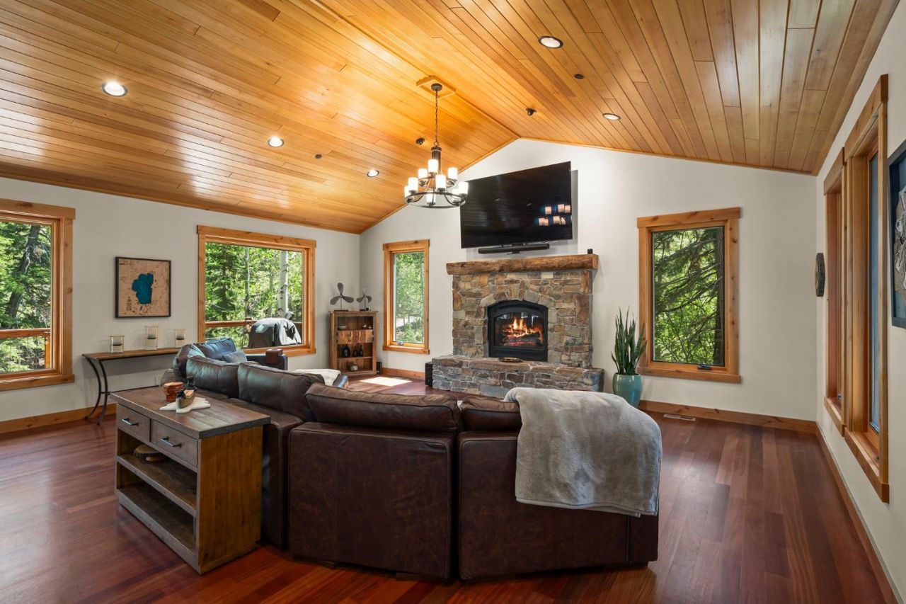 563 Robin Rd, Homewood, CA 96142 Photo