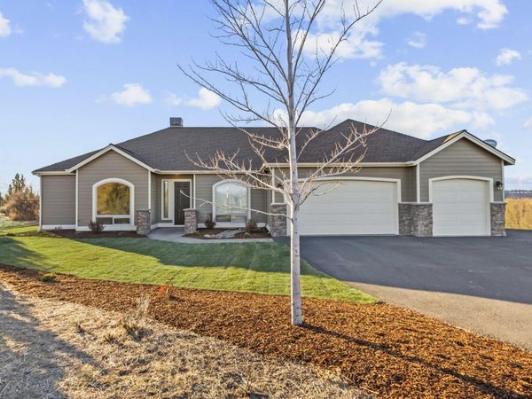 2278 NE Hilltop Lane, Madras, OR 97741